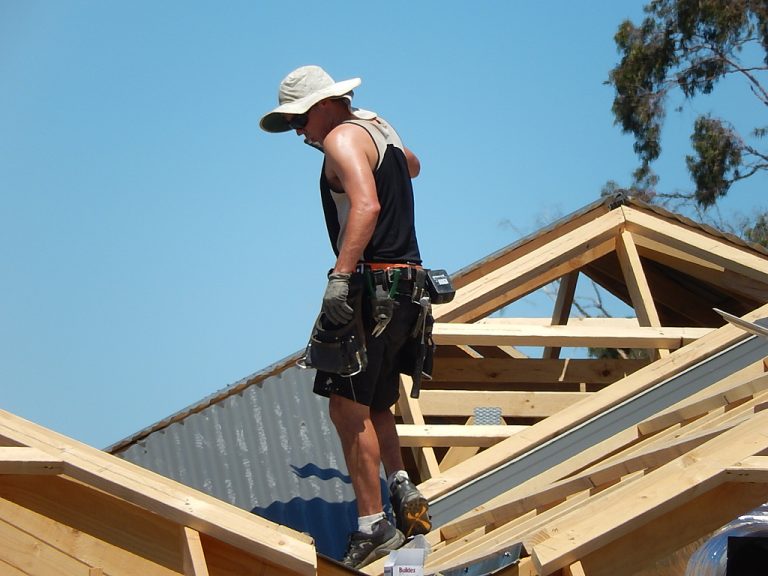 Roofing installation contractor Minneapolis - Garrett Construction