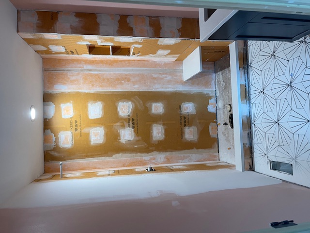 Long Lake bathroom before renovation